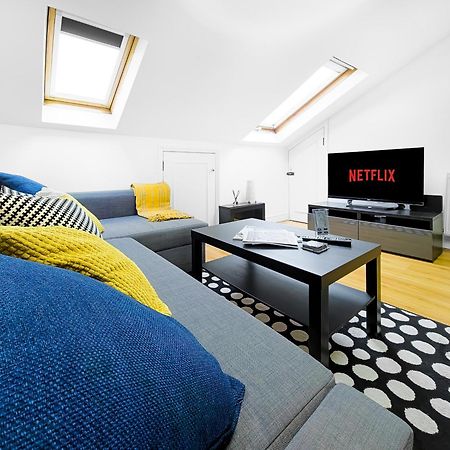 Charming London Home, Opp Arnos Grove Underground Station, Parking New Southgate Buitenkant foto
