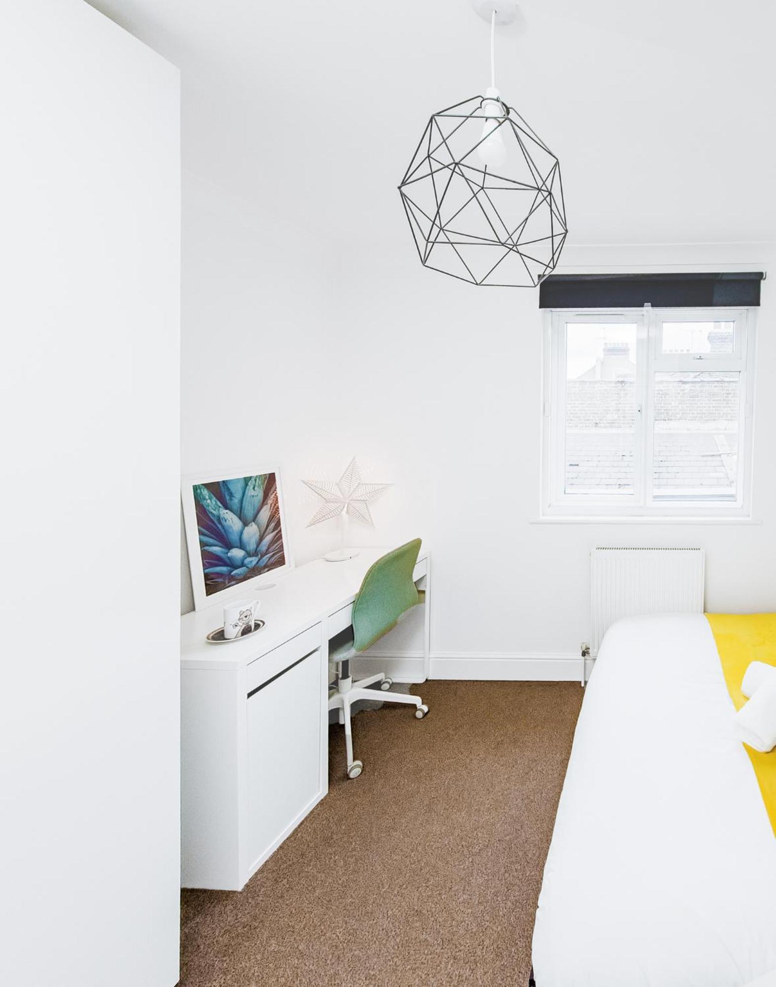 Charming London Home, Opp Arnos Grove Underground Station, Parking New Southgate Buitenkant foto