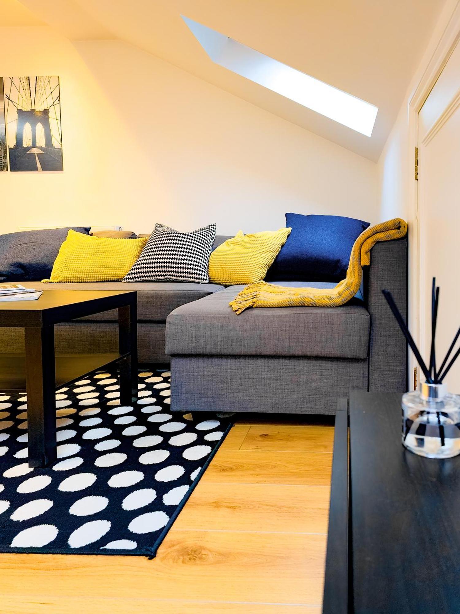 Charming London Home, Opp Arnos Grove Underground Station, Parking New Southgate Buitenkant foto